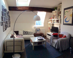 Appartement idéalement situé à l angle de la place des Terreaux. En dernier étag  Appartement en plein cœur de Lyon Entire rental unit vacation rental 9407097