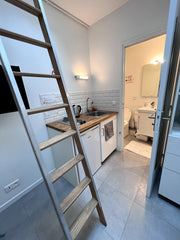 Small studio of 12 m2 on the 6th floor with an elevator located in the heart of  Paris, France Nice small studio in the heart of Marais Entire rental unit vacation rental 16453800