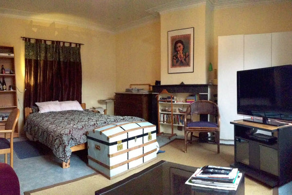 A large room on the backyard-side of the house which is full of light during the Brussels, Belgium Luminous, Bright and Quiet Room with Garden View ! Private room in home vacation rental 4324679