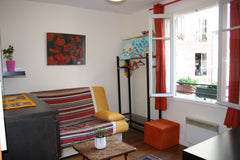 At the foot of the Sacré Coeur, this charming calm and bright apartment is easil  a haven in the heart of Montmartre Entire rental unit vacation rental 3070194