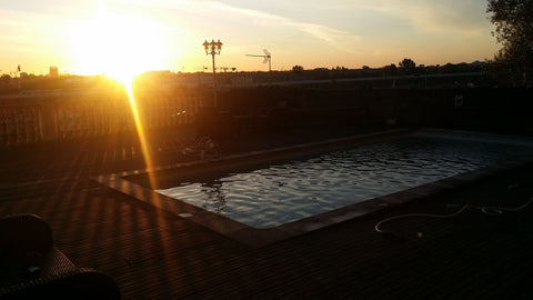 Bel appartement type T2 au pied du parc Palmer avec superbe vue sur Bordeaux. Pr Bordeaux, France Bel appartement avec vue panoramique sur Bordeaux Entire home vacation rental 22116345