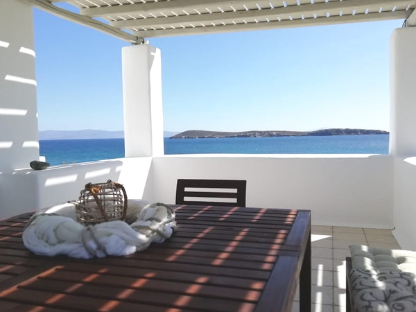 Appartement 1er étage. entrée indépendante a  Drios, Paros, de 75m2 bord de mer, Athens, Greece Appartement bord de mer Paros- Drios Entire rental unit vacation rental 49614336