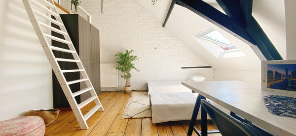 Ruime duplexkamer in hartje Gent.<br /><br /><b>The space</b><br />Ruime duplexk  Privé slaapkamer in centrum Gent Private room in condo vacation rental 673677860114590617
