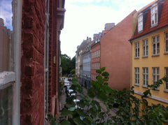 Beautiful, tranquil and spacious apartment.<br /><br />Our home is right in the  Copenhagen, Denmark History of Cph. 4 rooms 120 m2  *2 single bedrooms Entire rental unit vacation rental 10903162