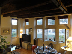 A louer Fête des Lumières<br />Grand studio  de charme, de 40m² situé sur les qu  GRAND STUDIO CHARME VUE 180° SAONE Entire rental unit vacation rental 9409091