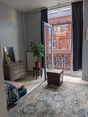 Magnifique chambre de 15m2 dotée d'une terrasse privée, en colocation avec un co  Belle chambre lumineuse dans un appartement arty Private room in condo vacation rental 684743429781473610