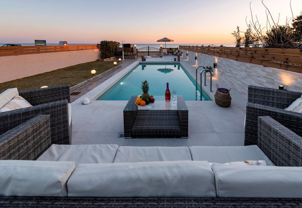 Villa Fay is an excellent beachfront residence on the beach of Pefkos and offers Egeo, Greece Villa Fay Entire villa vacation rental 16936357