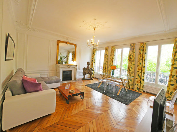 Luxurious apartment, with spacious rooms, ideally located for visiting Paris, at  Luxurious apartment in Paris 8th arrondissement Entire rental unit vacation rental 18797660