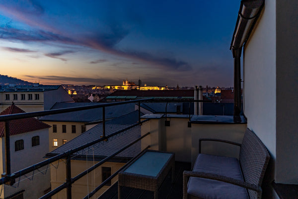 Počítačový  koutek,  kancelářské  aplikace,  rychlý  internet,  vlastní wifi á k Prague, Czechia Castle View apartment Entire rental unit vacation rental 52093808