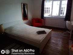 Chambre une personne bien aménagée avec salle de bain et cuisine à partager entr Brussels, Belgium Chambre  "parc" maison Bruxelles Private room in bed and breakfast vacation rental 2048129