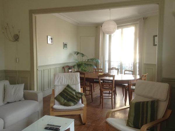 Fans, a 30 m2 living room, 1 bedroom: 1 big bed, 1 room 3 single beds, equipped  Paris, France APARTMENT 1 // 8 PEOPLE Entire rental unit vacation rental 1389599