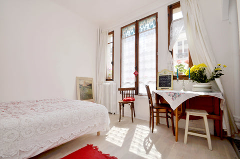 "As full of spirit as the month of May, as gorgeous as the sun in Midsummer" - S Paris, France Romantic Hideout in Paris Entire rental unit vacation rental 120494