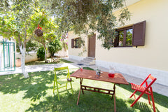 Hi,we are Marcos and Jules and this is our house, close to wonderful beaches,whe  4bedroom house with garden in Platanias,Chania Entire home vacation rental 42319674