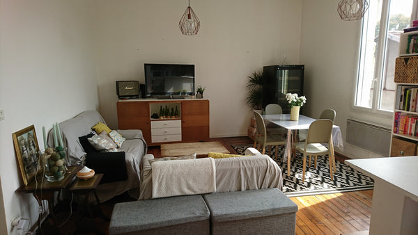 Notre appartement est situé près de la place de la Victoire avec ses bars et sa  Bordeaux, France Chambre et SDB privée plein centre ville. Private room in rental unit vacation rental 17704037