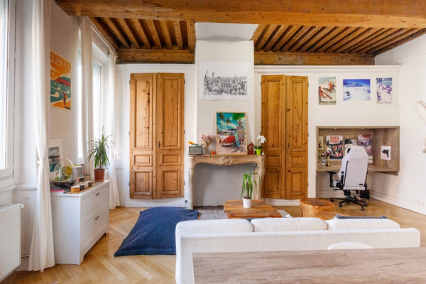 Grand appartement lumineux au cœur de Lyon, typique Canut, refait à neuf en 2019 Lyon Charter Township, MI Superbe appartement lumineux au cœur de Lyon Entire rental unit vacation rental 54220384