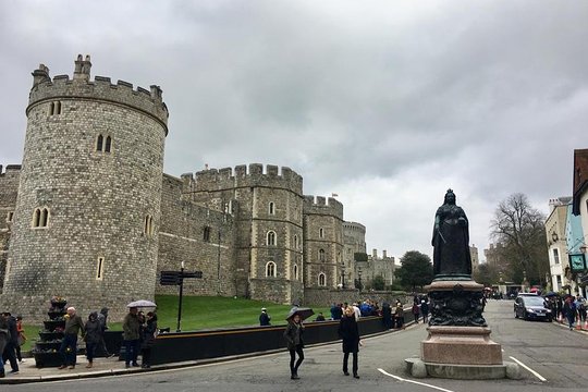 Heathrow Airport Arrival To Bath Via Windsor Castle  Private Tours and Travel Guide Europe London CITY London Destination Tour