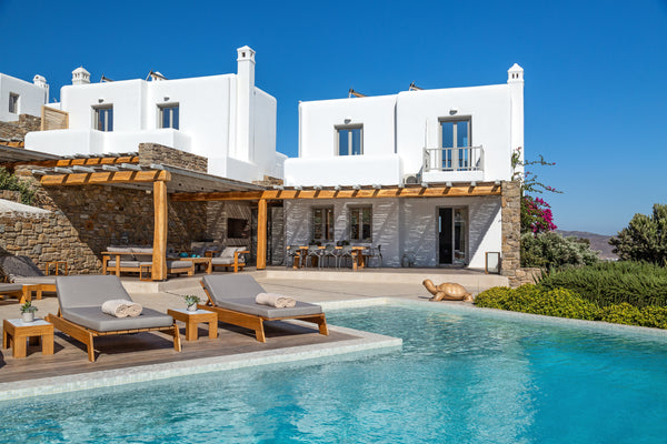 M-Four Villa amenities include 4 double bedrooms with ensuite bathrooms, a play  Greece M Mykonos Villa FOUR Cycladic home vacation rental 30529801