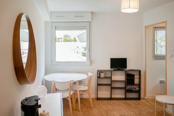 Welcome to my beautiful 16 square meters apartment located in the 8th district o Lyon, France Charmant Studio Lumineux Et Design Entire rental unit vacation rental 663606711948997805