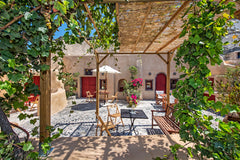 Amelie Canaves sits among the quiet cave houses on a winding footpath in the cha Greece Amelie Canaves-by Thireon Cave vacation rental 8237253