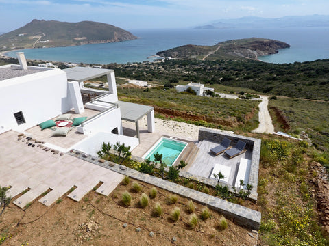 A unique natural retreat. A heaven of  luxurious simplicity above two wonderful   Rising Sun - Natural Luxury near the beach, Paros Cycladic home vacation rental 37732040