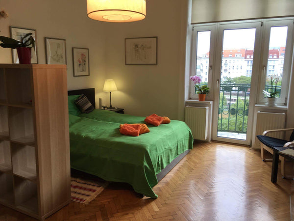 Gemütliche und helle Wohnung mit Balkon, nahe dem Zentrum.<br />Die renovierte u Vienna, Austria Wohnung am Donaukanal mit Blick ins Grüne Entire rental unit vacation rental 19872919