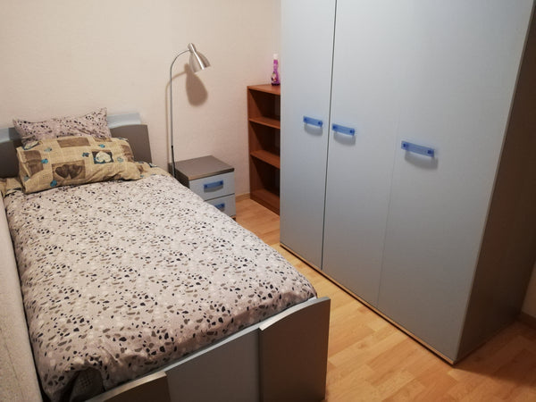 Chambre privé dans un appartement avec vu sur l'Atomium de Bruxelles, non loin d Jette, Belgium 1Chb. dans 1 appt. vue Atomium, près de UZ Bxls. Private room in bed and breakfast vacation rental 44001595
