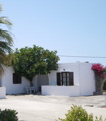 Fully equipped apartment with 2 bedrooms, kitchenette, small refrigerator, flat  Paros, Greece 4-person apartment with garden view Entire bungalow vacation rental 3668229