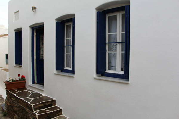 The house is on two levels. First level there is huge bedroom with a double bed  Trets, France O Galos' House Kythnos Chora 100m²  + 37m² Terrace Cycladic home vacation rental 24845089