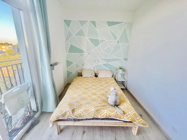 Hello, I’m living alone with my cat Tajine in the brand new and stylish 2-bedroo Ixelles, Belgium Lovely stylish bedroom with balcony for cat-lover Private room in casa particular vacation rental 671891686162989662