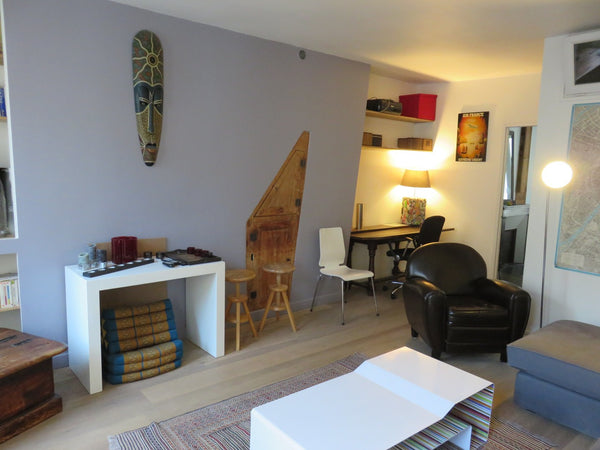In the vibrant district of Canal St Martin, picture yourself as a Parisian Bobo  Colombo, Sri Lanka Spacious apartment near the canal Entire rental unit vacation rental 5056944