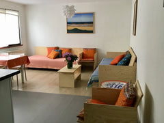 Au premier étage, de plein-pied, avec entrée séparée à rue. Un hall d'entrée, un Forest, Belgium Agréable APPARTEMENT rue du katanga 1190 Bruxelles Entire rental unit vacation rental 37225404