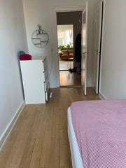Stor lejlighed i København med et lille sødt værelse til leje. Der er en stor st Frederiksberg, Denmark Lille værelse på Frederiksberg C Private room in rental unit vacation rental 31419846