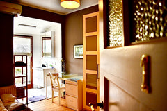 jolie chambre, agréable et propre, confortablement meublée,  située dans un quar Brussels, Belgium jolie chambre à louer/nice room to rent Private room in guesthouse vacation rental 18204358