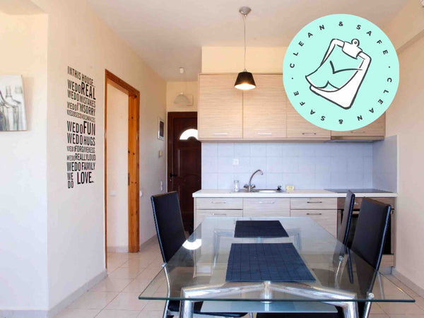 Makis Apartments is a complex of 4 apart. Two located in the ground floor and tw Greece 【COUPLE'S GETAWAY】Kitchen  | WiFi  | A/C! Entire rental unit vacation rental 5616622