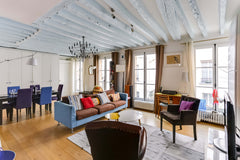 This gorgeous 130 sqm 3 bedroom flat could not be better located to visit Paris. Paris, France Marais district - Superb 3 bedroom flat Entire rental unit vacation rental 23268911