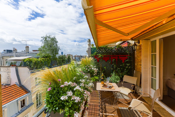 Spacious apt with terrace in historical center of le Marais. cosy, confortable a Paris, France Terrace and view on Marais rooftops Entire rental unit vacation rental 2815131