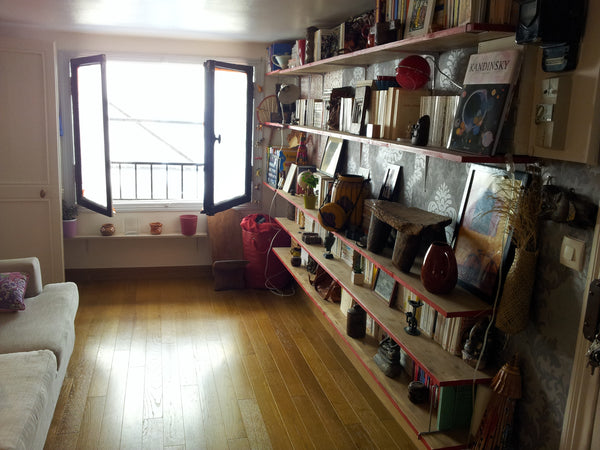 The flat is  entirely to the guest's use. The appartement really nice, quiet, si Paris, France Charming flat in the center Private room in rental unit vacation rental 1156861