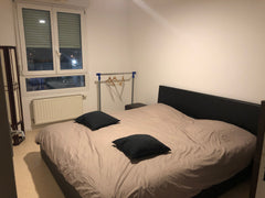 Chambre lit king size. <br />Accès rapide au centre de lyon grâce au métro non l Lyon, France Chambre lyon 7ème Private room in rental unit vacation rental 30536136