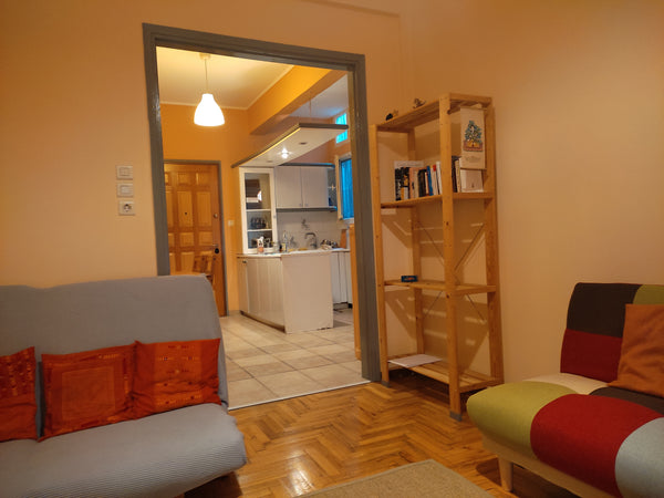 Sunny, spacious, comfortable and tastefully decorated flat, near to the center o GR Ellinoroson Katexaki Apartment Entire condo vacation rental 38396053