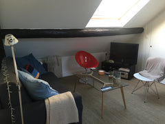 Charmant 2 pièces sous les toits au coeur des Batignolles. L'appartement offre t Paris, France 2 pièces charmant dans le 17eme Entire rental unit vacation rental 10274759