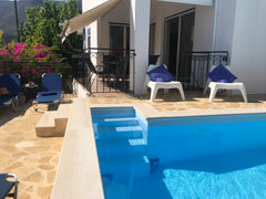Cette jolie maison  familiale est proche de la mer et du centre du village<br />  Maison Crètoise avec piscine dans village typique Entire home vacation rental 50141698