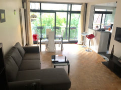 Ce logement de 67m2 se situe dans un square privé donnant sur jardin arboré. Sit Paris, France Havre de paix au coeur du 16eme Entire rental unit vacation rental 9432006