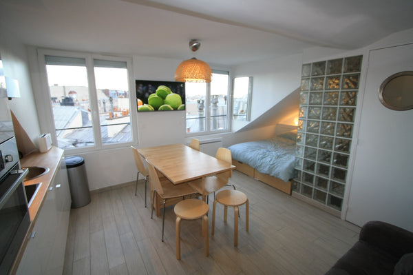 My apartment is close to the Louvre museum. My house is perfect for couples, tra  23M2 STUDIO - LOUVRE - MONTORGUEIL Entire rental unit vacation rental 15971782