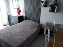 Chambre privée avec entrée indépendante coté jardin<br />Salle d'eau et toilette Salaunes, France CHAMBRE INDEPENDANTE AVEC PETITE SALLE D'EAU Private room in bed and breakfast vacation rental 52303966