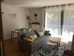 Superbe appartement (comprenant une place de parking privée) situé à 2 minutes à Lyon, France Le petit Monplaisir-parking- Sans Soucis Entire rental unit vacation rental 49238476