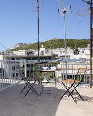 A FULLY renovated  loft,  equipped with brand new appliances (TV , WiFi, A/C, bo GR A unique “pied a terre” in Athens ! Entire rental unit vacation rental 21060956