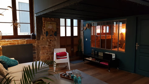 Appartement atypique, ancien atelier de canuts, dans le bas des pentes de la Cro Lyon, France Appartement atypique, ancien atelier de canuts Entire rental unit vacation rental 29534031