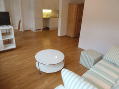 Enjoy your stay in this central and modern two-bedroom apartment.<br />Located i Vienna, Austria Sobieski Modern City Apartment 10, historic center Entire rental unit vacation rental 698156951616424140
