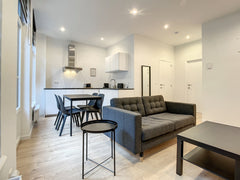 Venez découvrir un superbe logement, tout confort et complètement rénové en 2021 Brussels, Belgium BS.06 - Appart 1 ch. - Plein centre BXL Entire rental unit vacation rental 562709842864799846