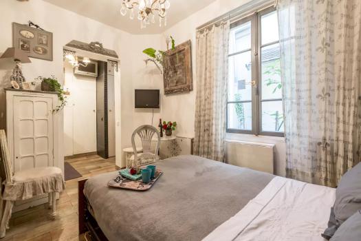 Stylish Studio Apartment in the Heart of the Famous Montorgueil Market Neighborh  Market Street Studio, Cute & Central Entire rental unit vacation rental 19789369